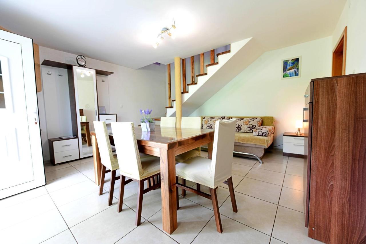 Apartman Leona Rakovica Luaran gambar